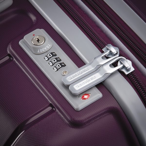 FREEFORM CARRY-ON SPINNER