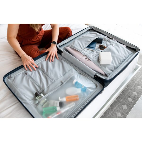 Samsonite Elevation Plus Medium Glider Spinner