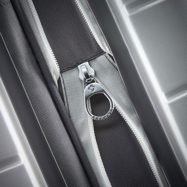 Samsonite Freeform 21" Spinner