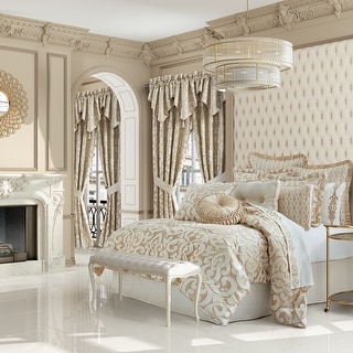 J. Queen New York La Boheme Comforter Set.