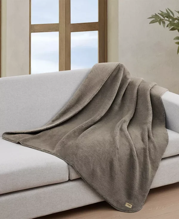 Saige Plush Throw, 50" x 70"
