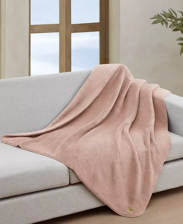 Saige Plush Throw, 50" x 70"
